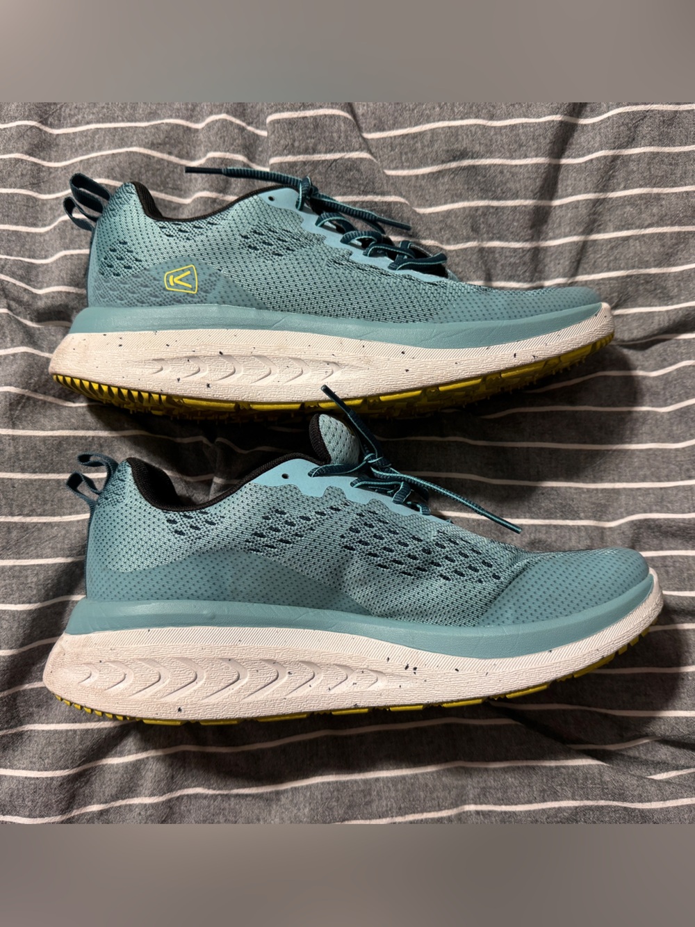 Keen WK400 walking shoes